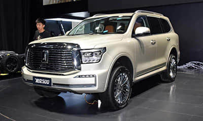 老车主放宽心，极氪001门槛落到26.9万，789马力