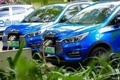 2月豪华轿车洗牌：C级问鼎冠军，5系腰斩，CT5蓄势待发