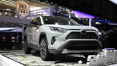 比亚迪宋Pro DM-i荣耀版上市，售价10.98万起，合资车再次被冲击