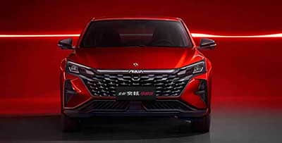 展现极致国车安全全新红旗H5国内首战三车连碰挑战成功,