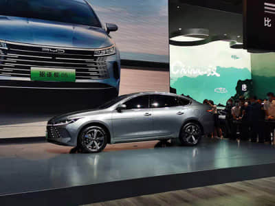 新款极氪001上市，标配激光雷达！26.9万起售