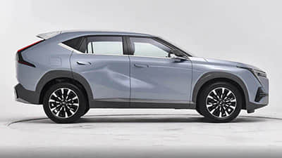 释放安全潜能-奔驰AMG-GLA45刷ecu升级改善动力迟滞换挡不顺,