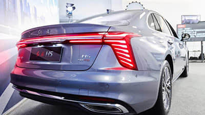 主打一个听劝！特斯拉赛博越野旅行车来国际庄啦！