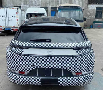 奔驰又成功了！上市不被看好，现比汉兰达亲民，轴距2928配大7座,