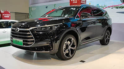 零跑C10上市后有车主退订;每一个细节都在向理想L7学习