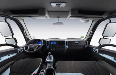 1月24日基金净值：易方达上证科创板50成份ETF最新净值0.7686，涨0.08%