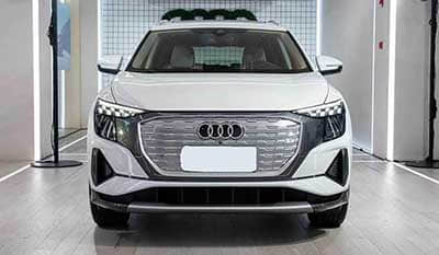 超高顶驾驶室，带你看18年前的奔驰概念卡车，还有600马力V8动力,