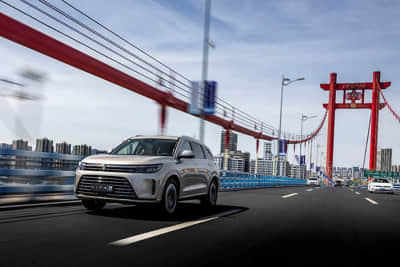 12.98万起，官降2万，宋PLUS荣耀版竞争及购买分析