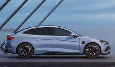 奔驰又成功了！上市不被看好，现比汉兰达亲民，轴距2928配大7座,