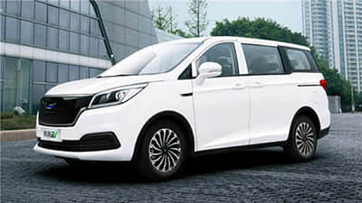 红旗EH7纯电轿车3月20日上市，最大续航800km