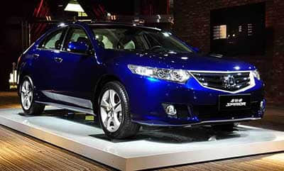 比亚迪双星耀世，宋PLUS与海豹DM-i荣耀版登场