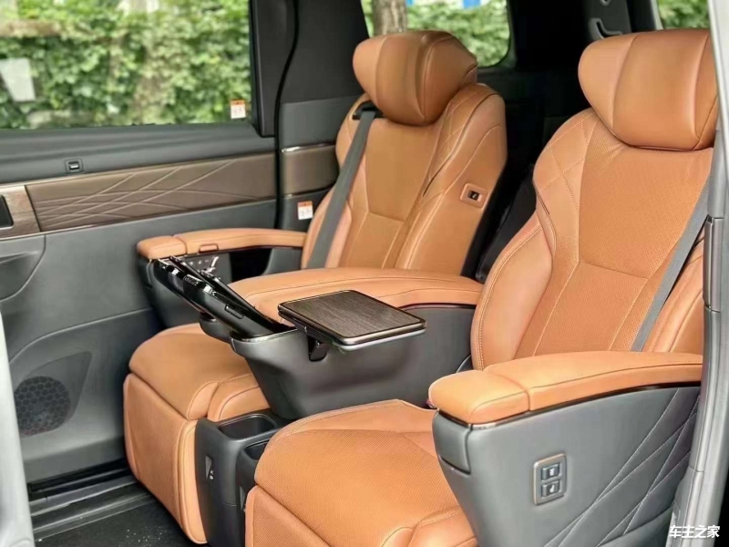 威尔法 全部在售 2024款 2023款 2021款 2020款 2019款,成都丰田(进口)威尔法限时优惠 目前85万元起售