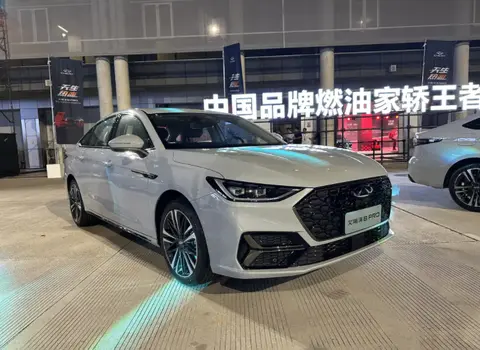 艾瑞泽8 PRO 2.0T正式上市！0-100km/h加速6.8秒