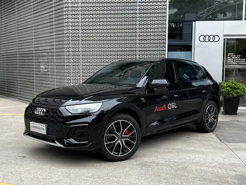 准新一手奥迪Q5L，2.0T+四驱，豪华驾享触手可及！
